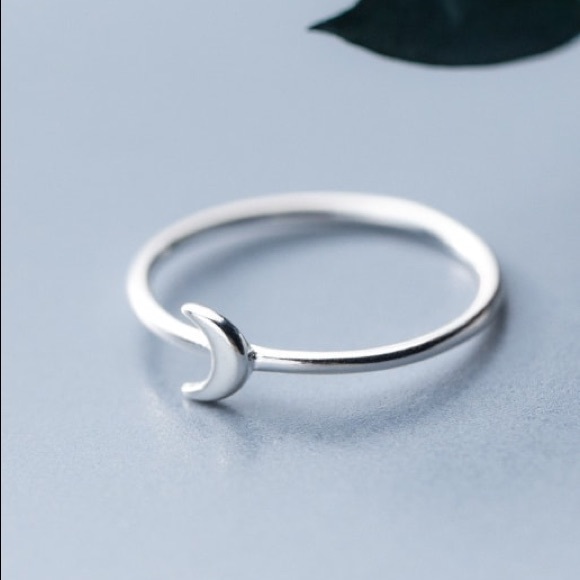 NEW 925 Sterling Silver Tiny Moon Ring - Picture 3 of 4